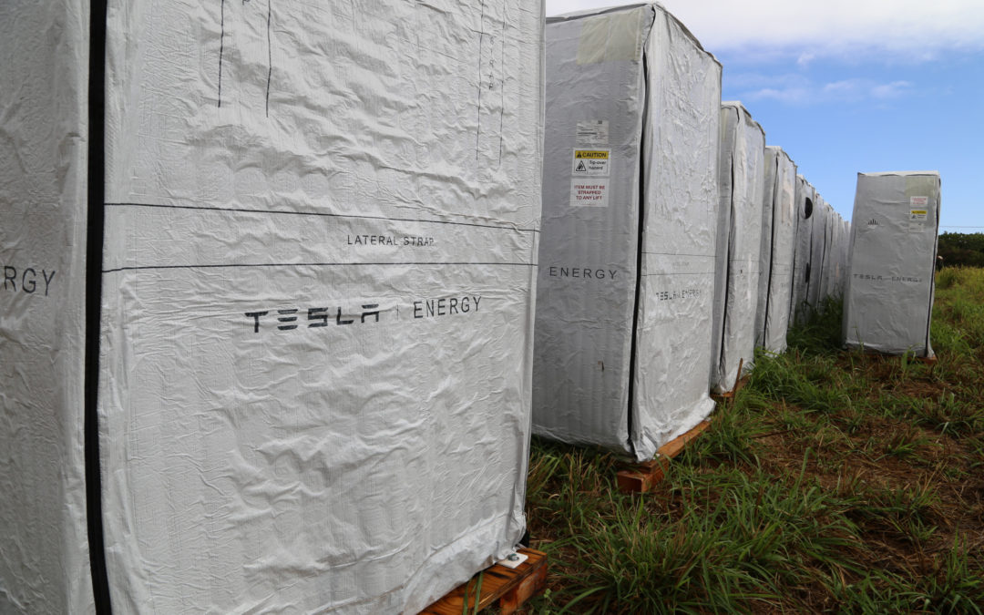 AN EXCLUSIVE LOOK AT TESLA & SOLARCITY’S BATTERY SOLAR FARM IN PARADISE